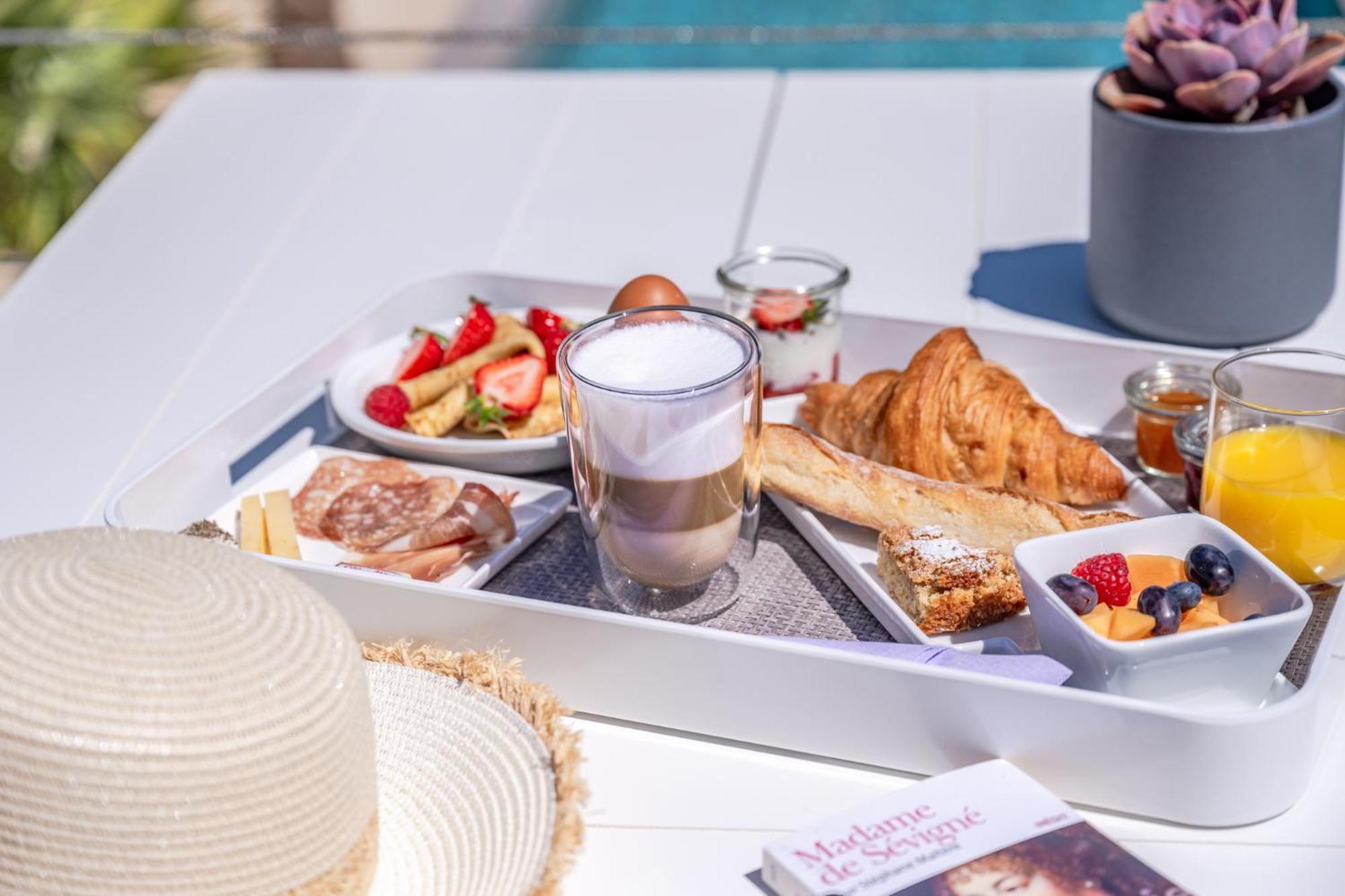 Le Pavillon M, Chambres D'Hotes De Luxe Avec Piscine & Spa Grignan Esterno foto